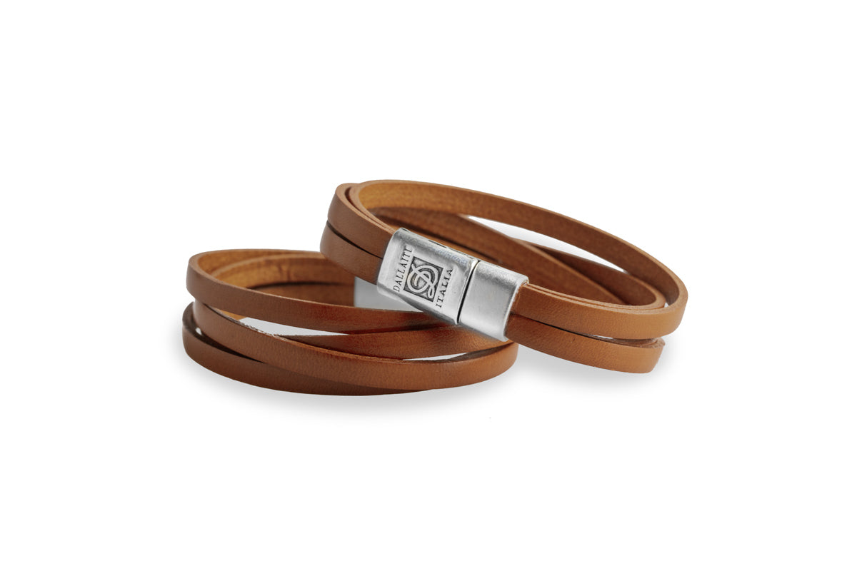 Brown bracelet with leather stripes and magnetic metal buckle