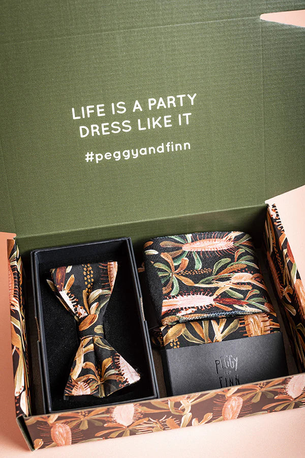 Peggy and Finn Bow Tie Gift Set Grass Tree Black